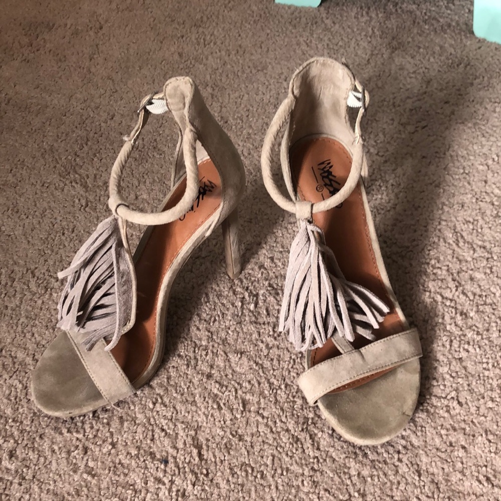 Fringe heels